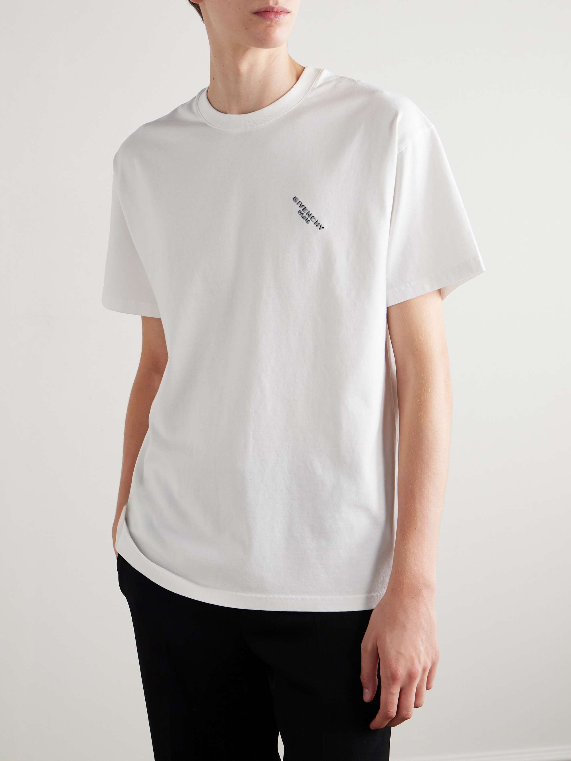 GIVENCHY 