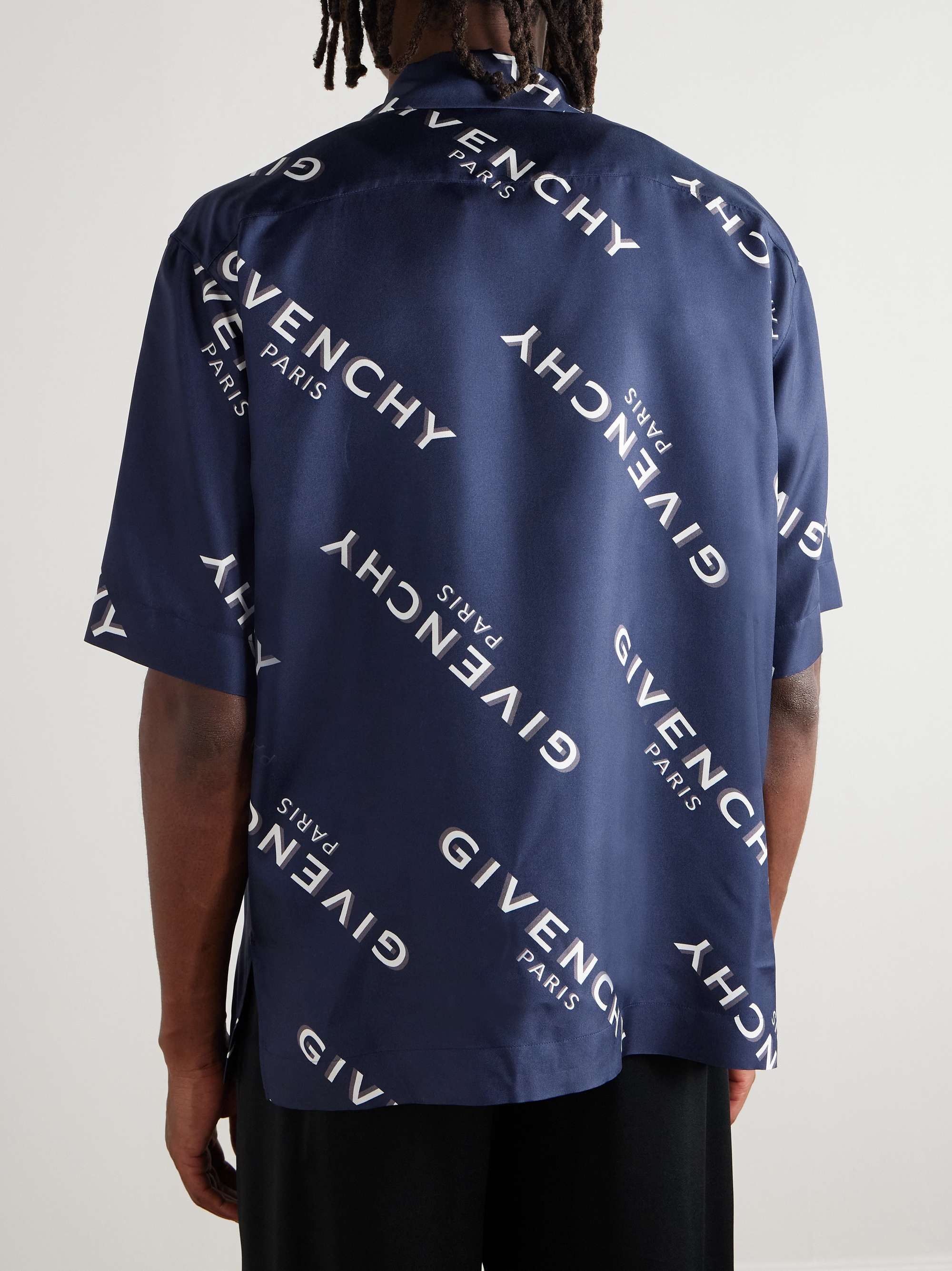GIVENCHY 