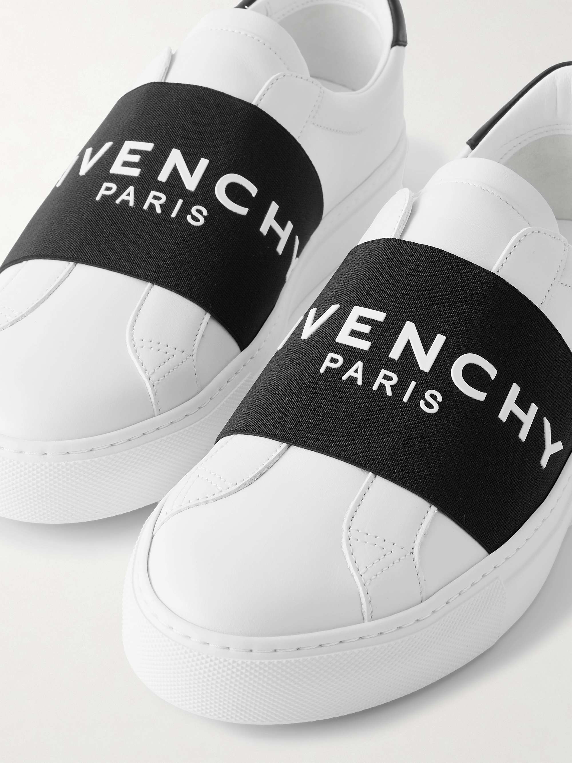 GIVENCHY 