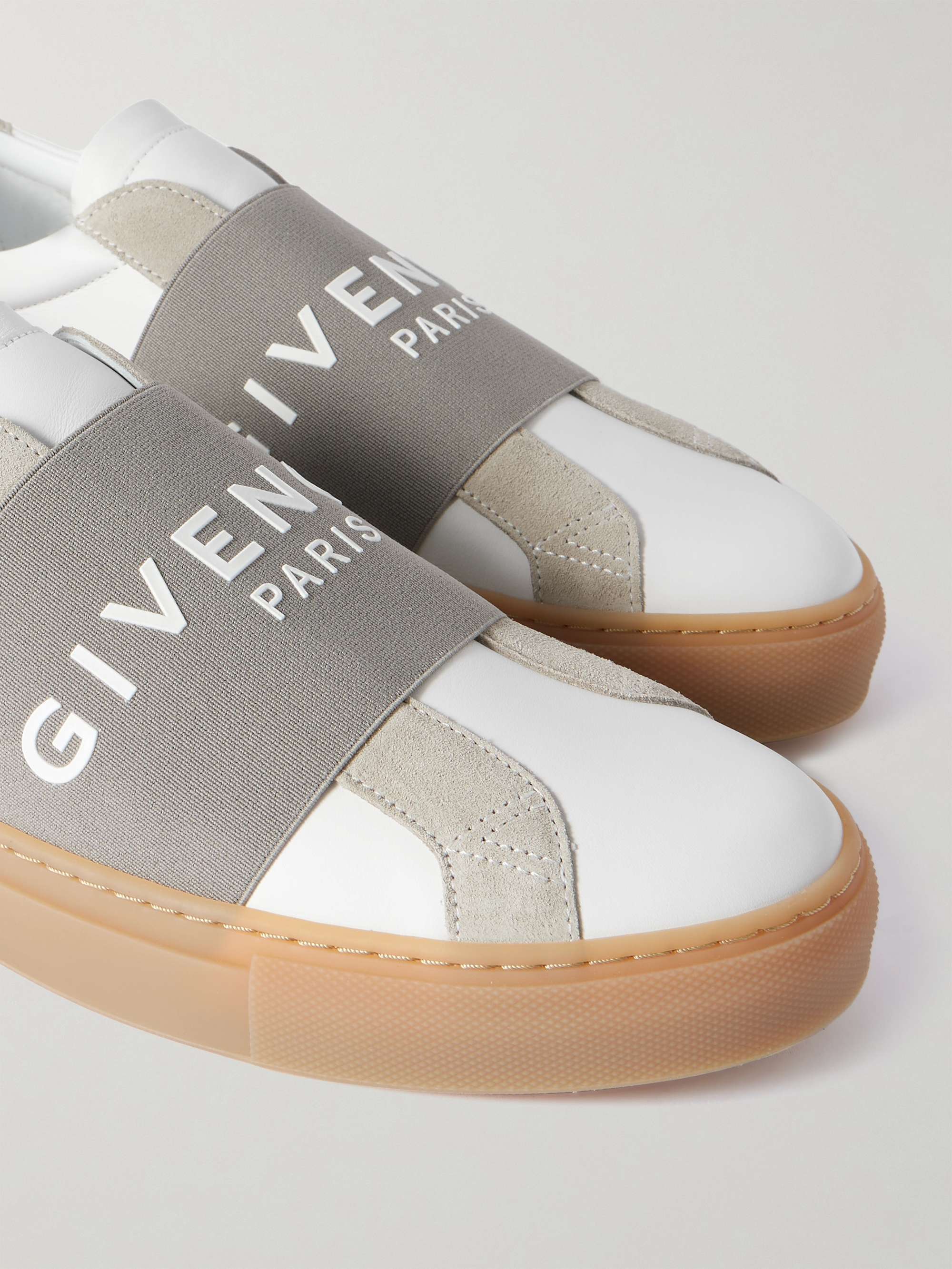 GIVENCHY 