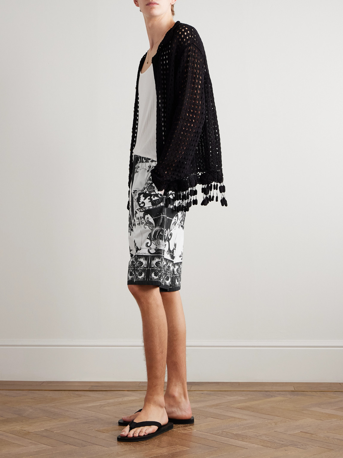 Dolce & Gabbana Monochrome Floral Elastic Waistband Knee Length Shorts In Black