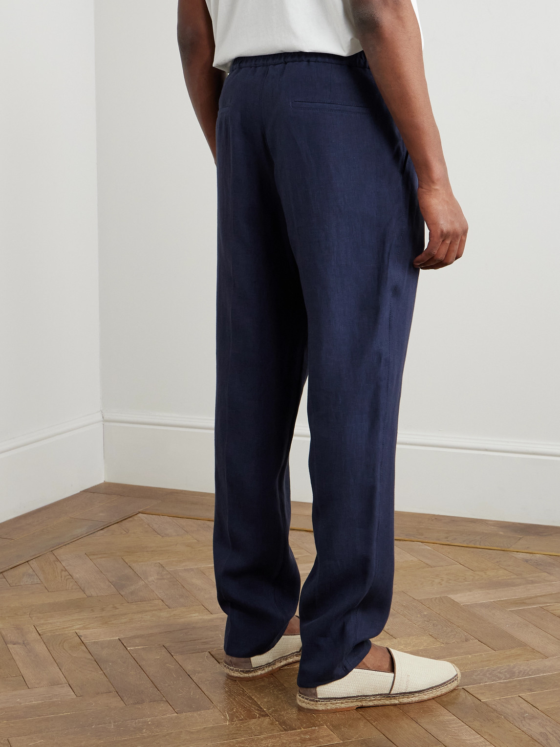 Brunello Cucinelli Tapered Pleated Linen Drawstring Trousers In Blue