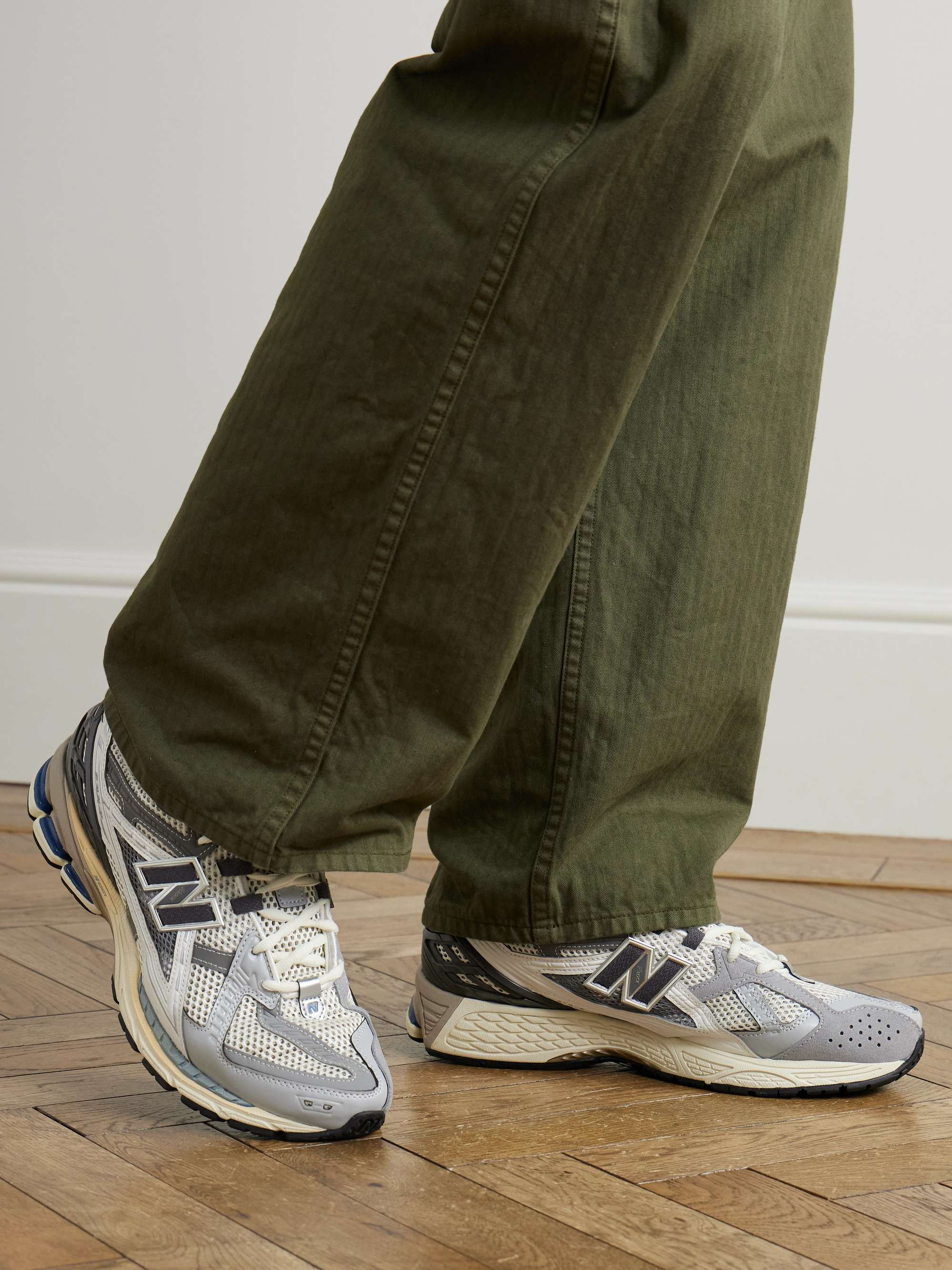 NEW BALANCE 
