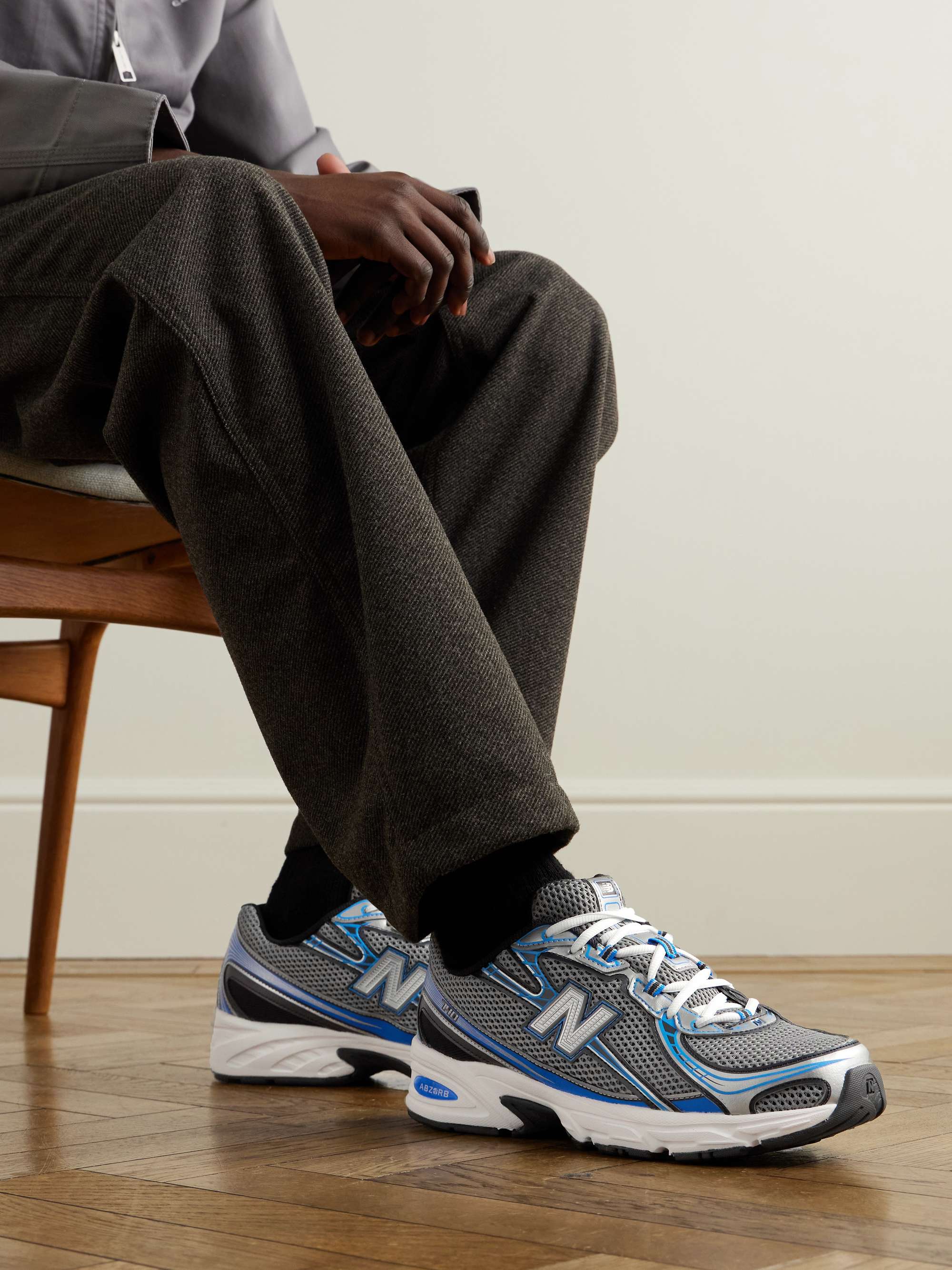 NEW BALANCE 