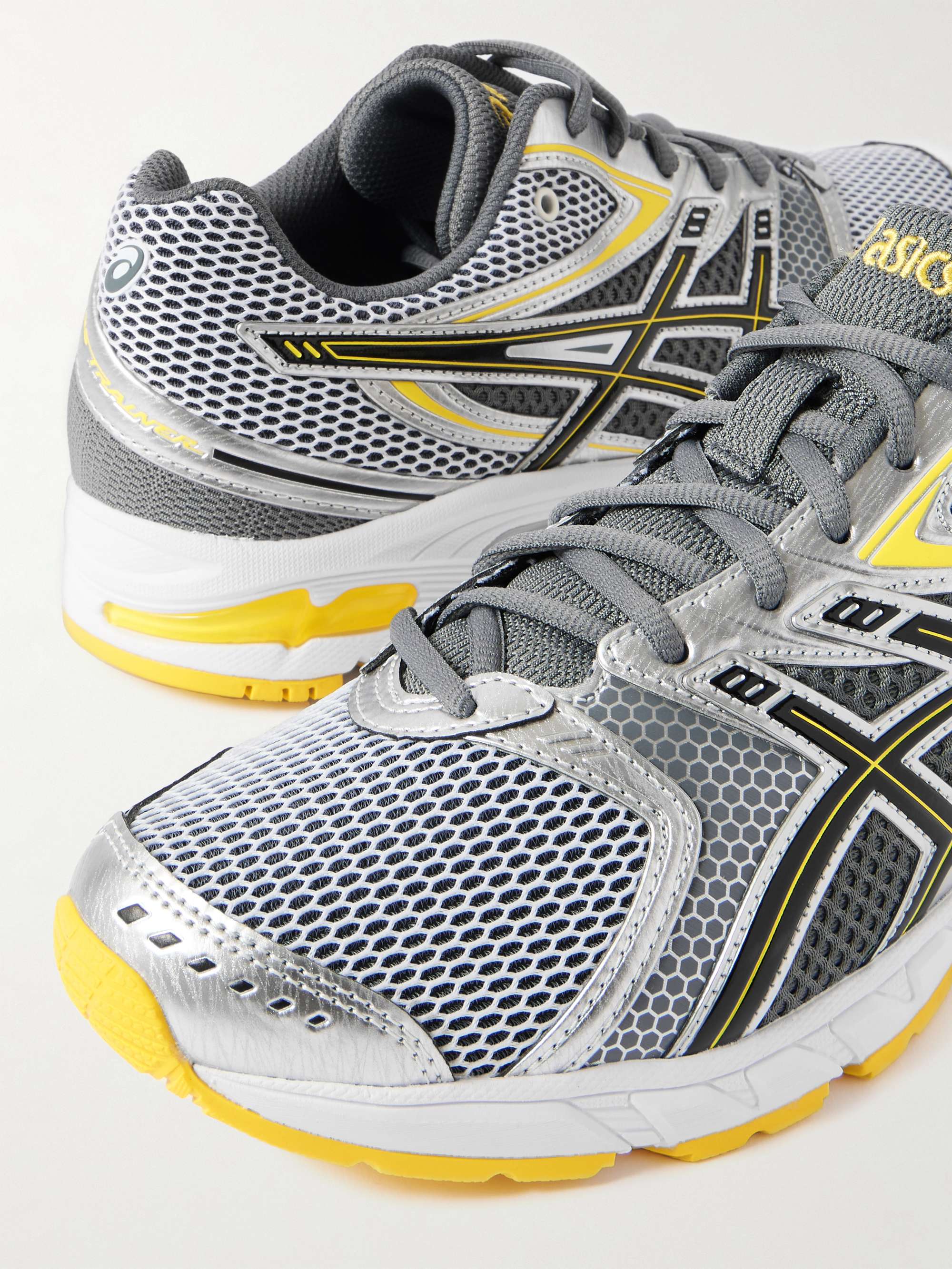 ASICS 