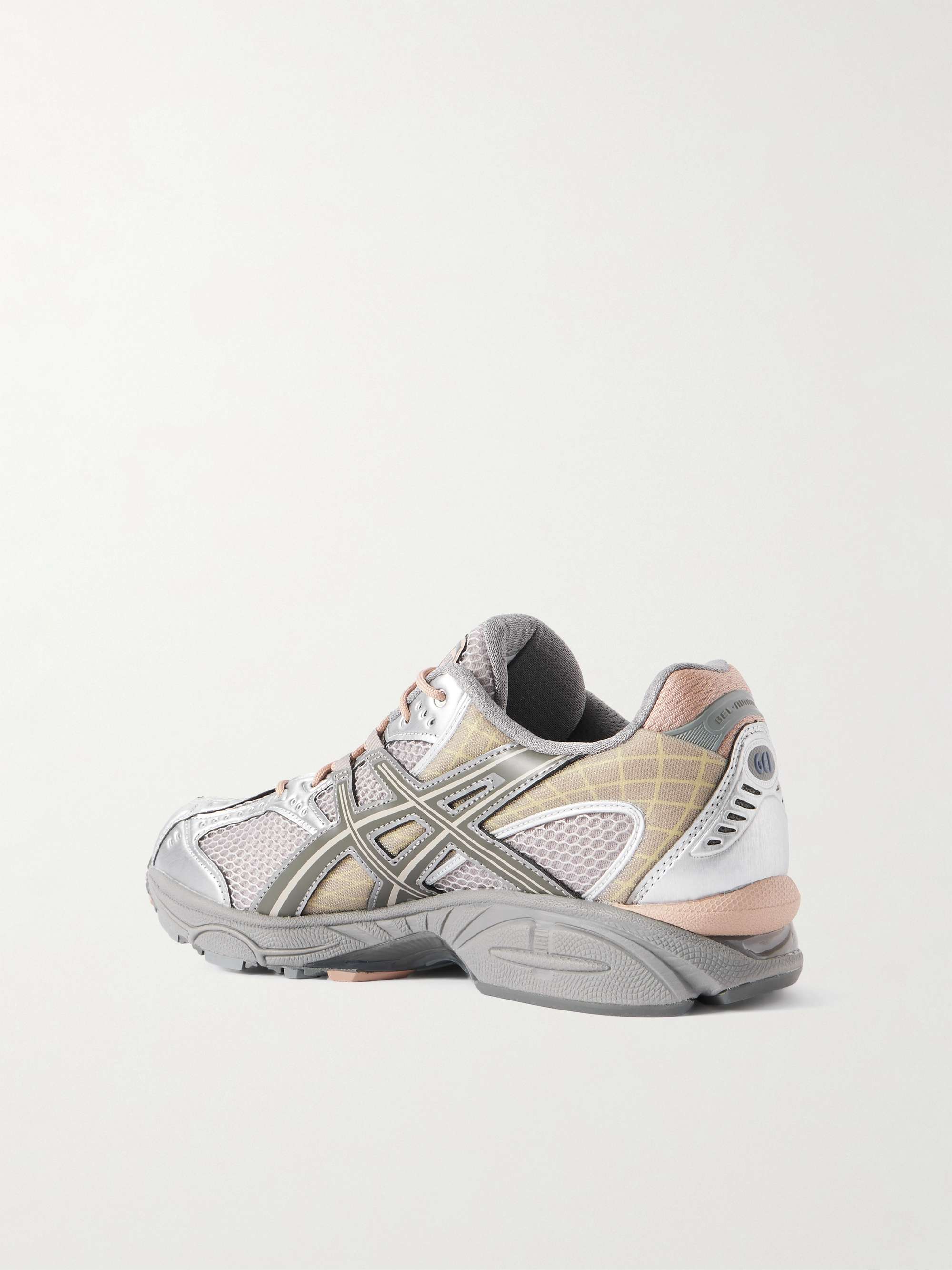 ASICS 