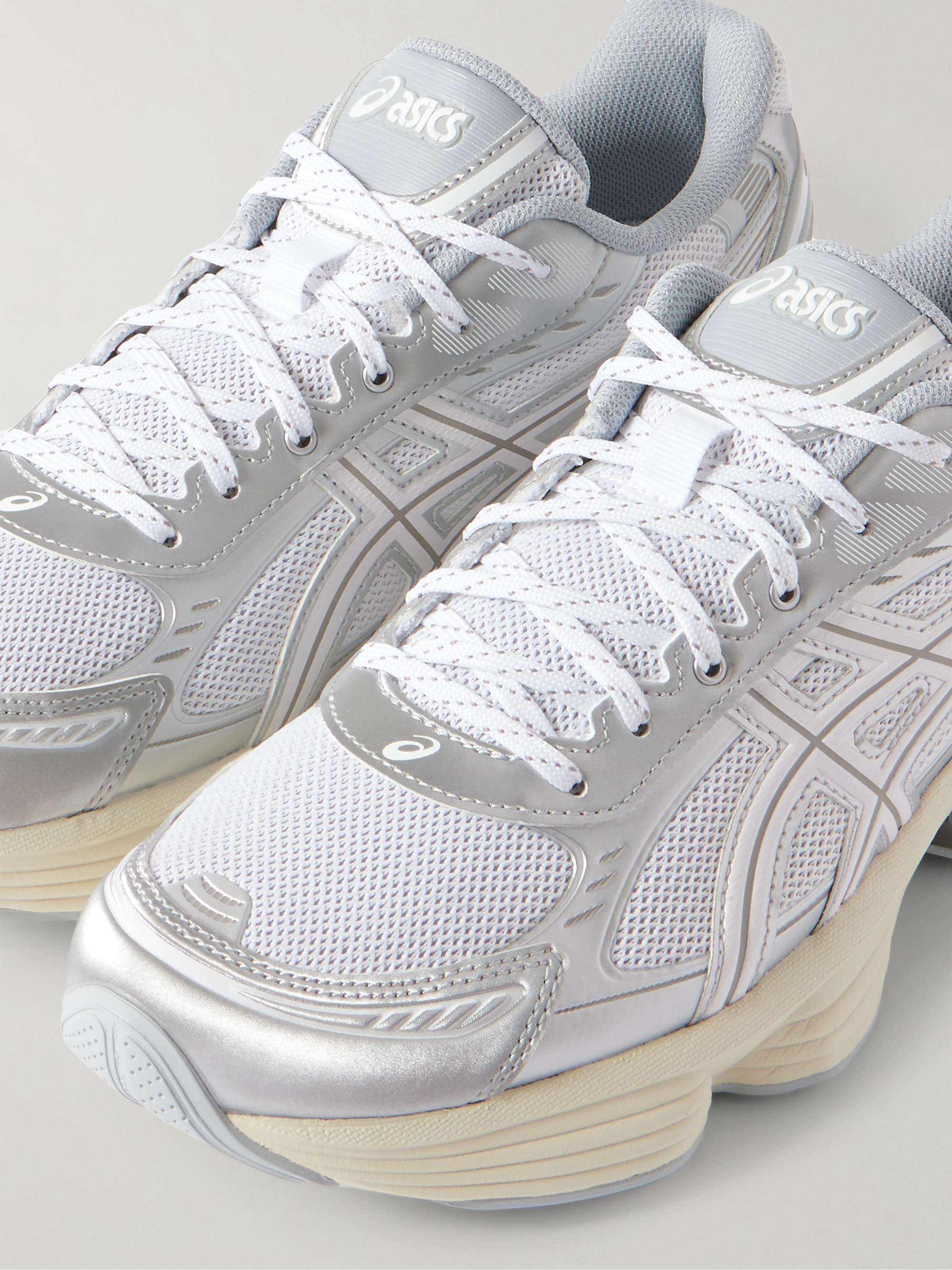 ASICS 
