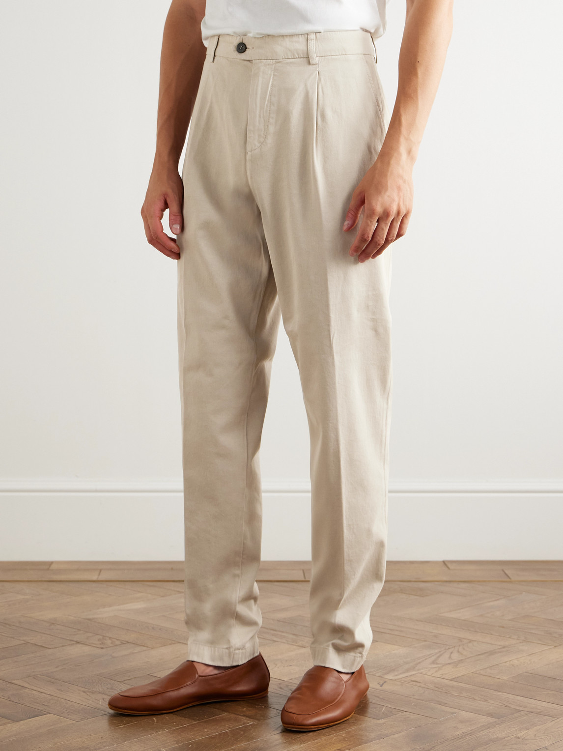 Eleventy Straight-leg Pleated Stretch Cotton And Lyocell-blend Trousers In Neutral