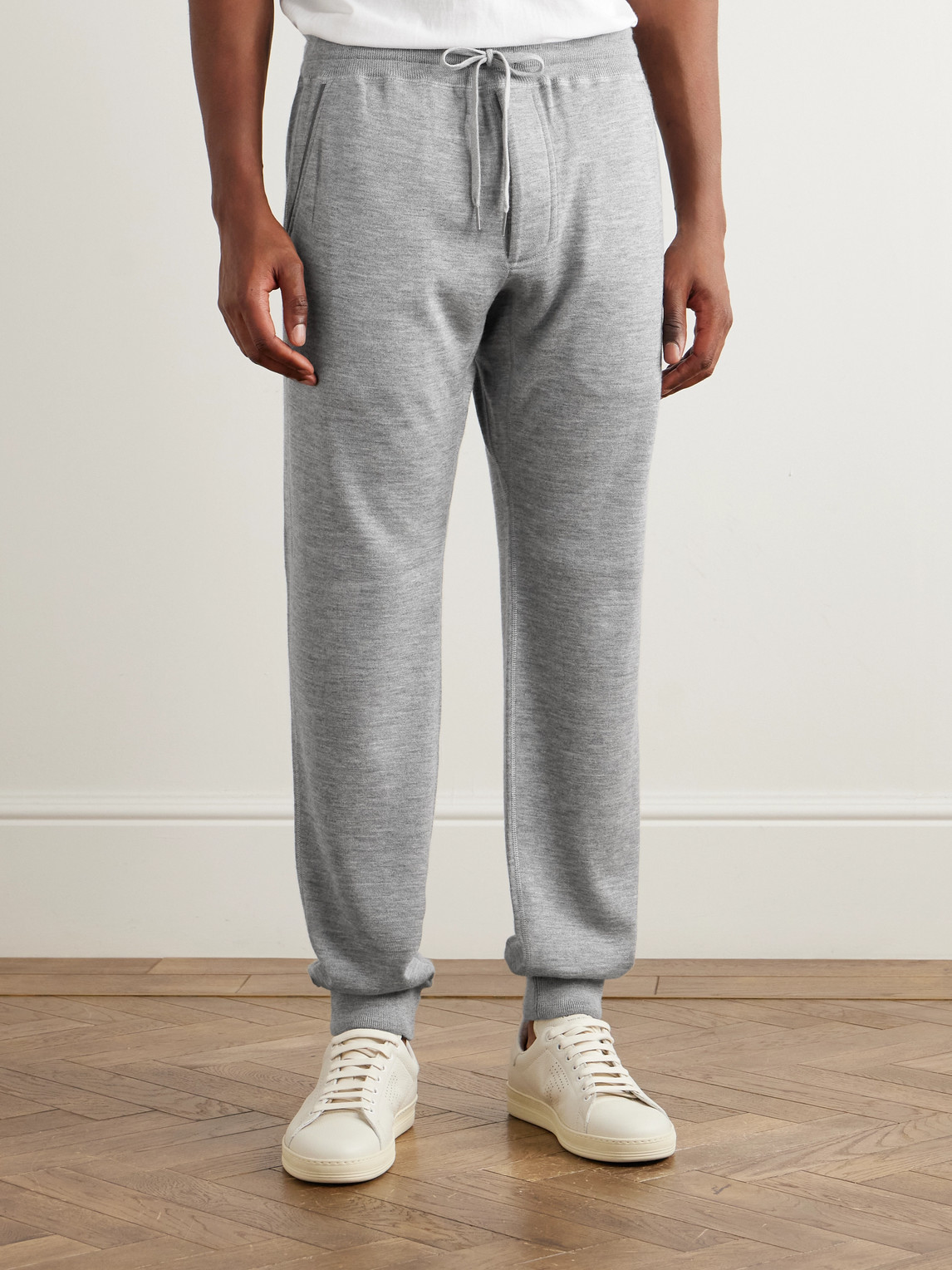 Tom Ford Tapered Cashmere And Silk-blend Sweatpants In Gray