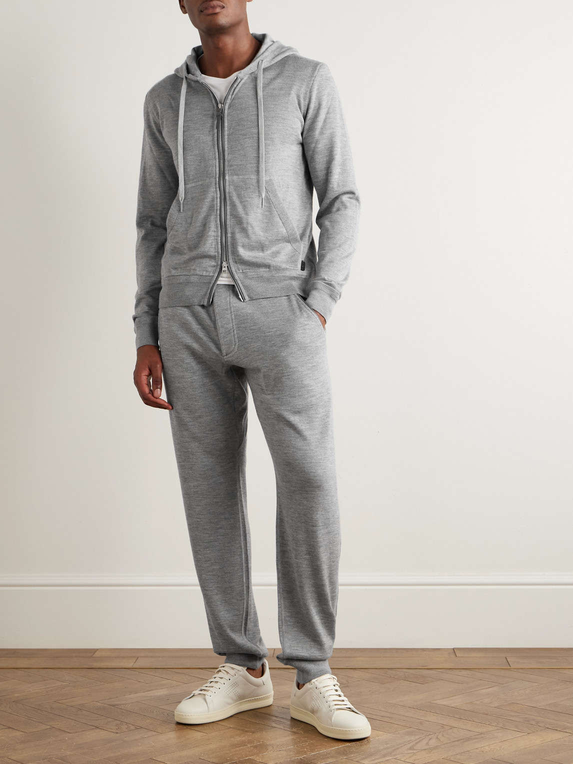 Tom Ford Tapered Cashmere And Silk-blend Sweatpants In Gray