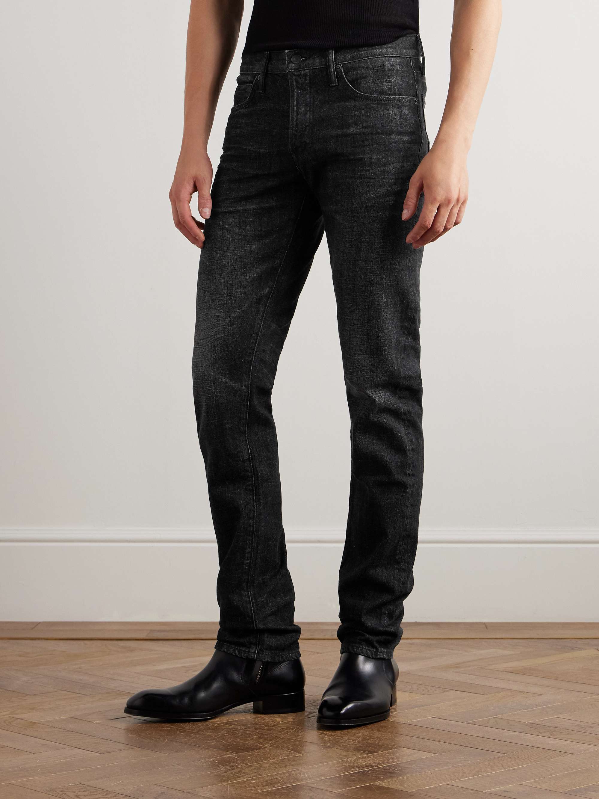 TOM FORD 