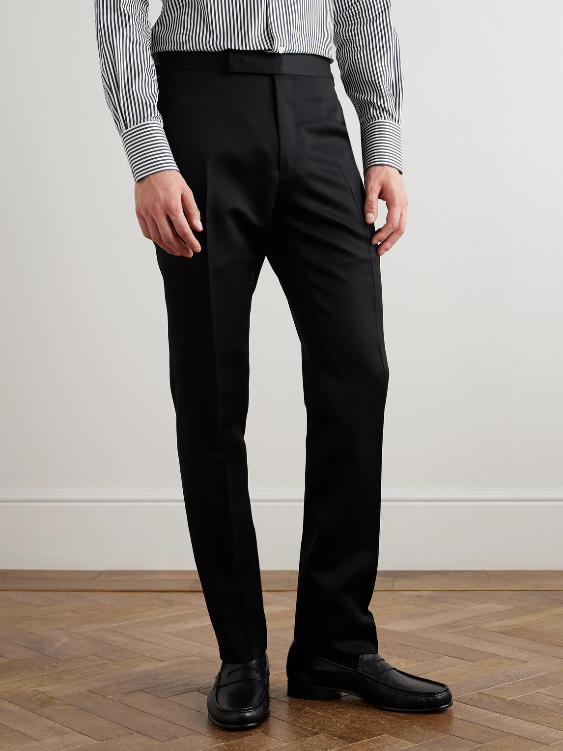 Tom Ford Shelton Slim-fit Tapered Grain De Poudre Wool And Mohair-blend Suit Trousers In Black