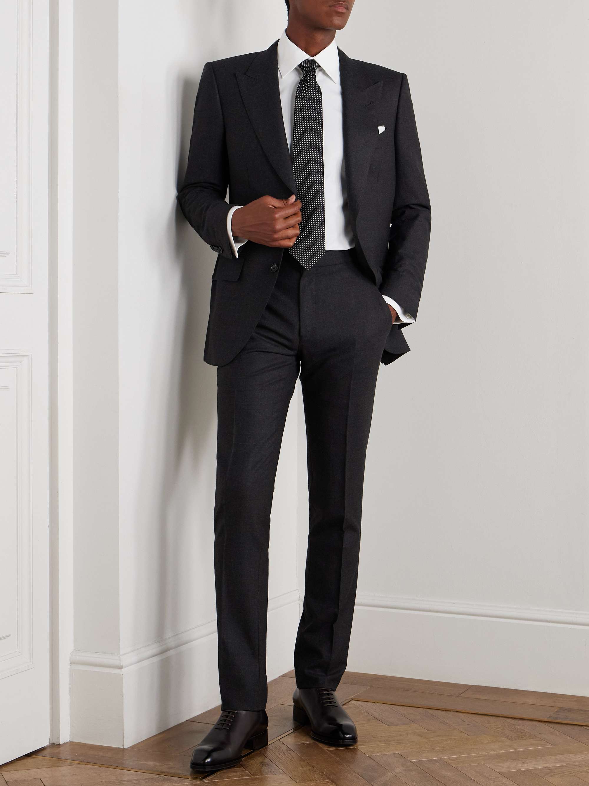 TOM FORD 
