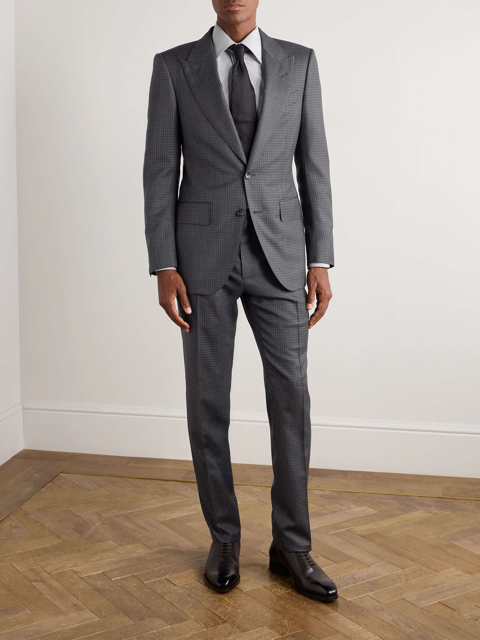 TOM FORD 
