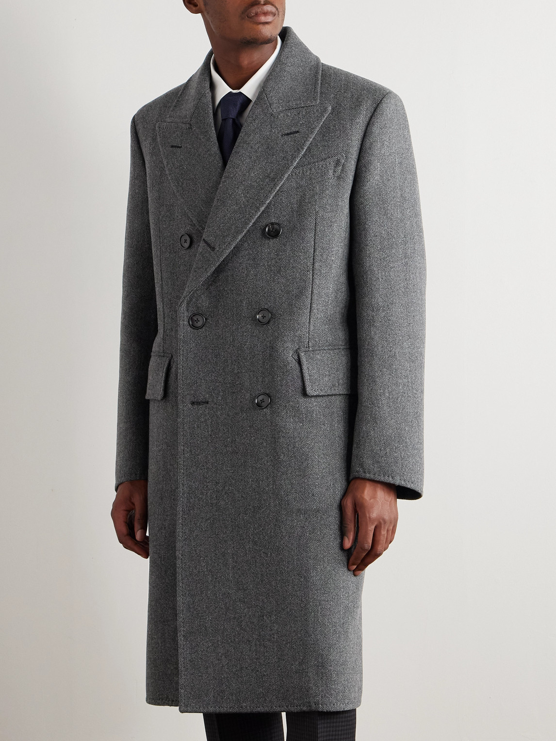 Tom Ford Double-breasted Herringbone Wool Coat In Gray