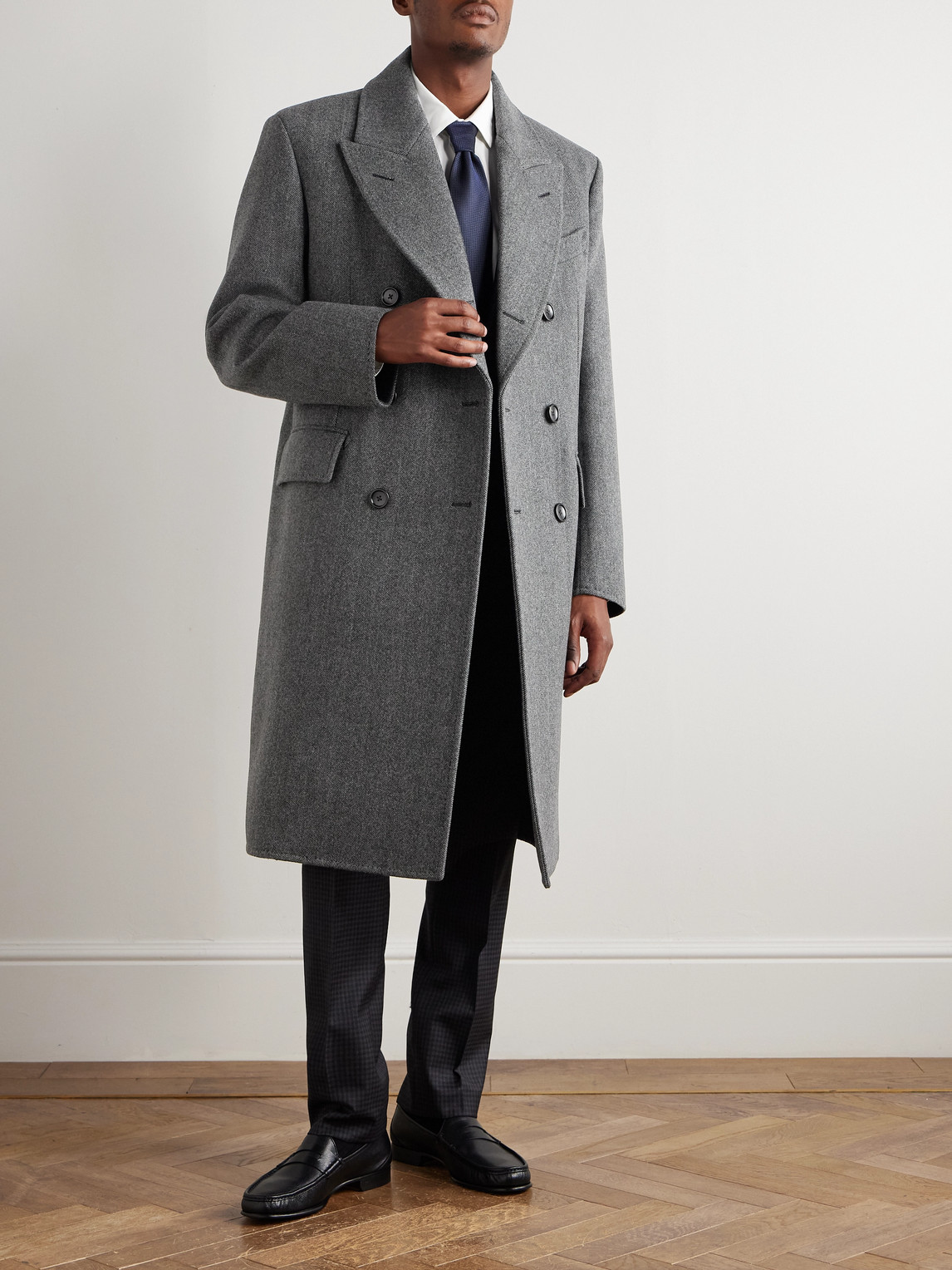 Tom Ford Double-breasted Herringbone Wool Coat In Gray