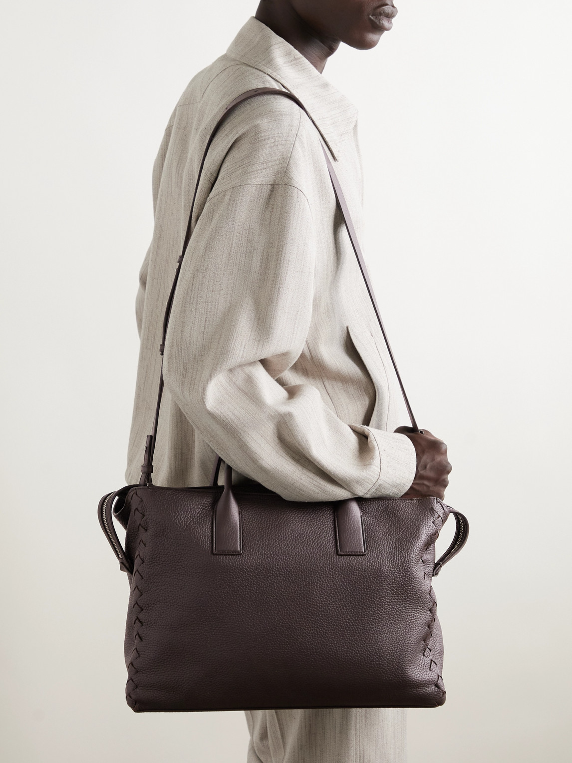 BOTTEGA VENETA MEDIUM INTRECCIATO FULL-GRAIN LEATHER MESSENGER BAG