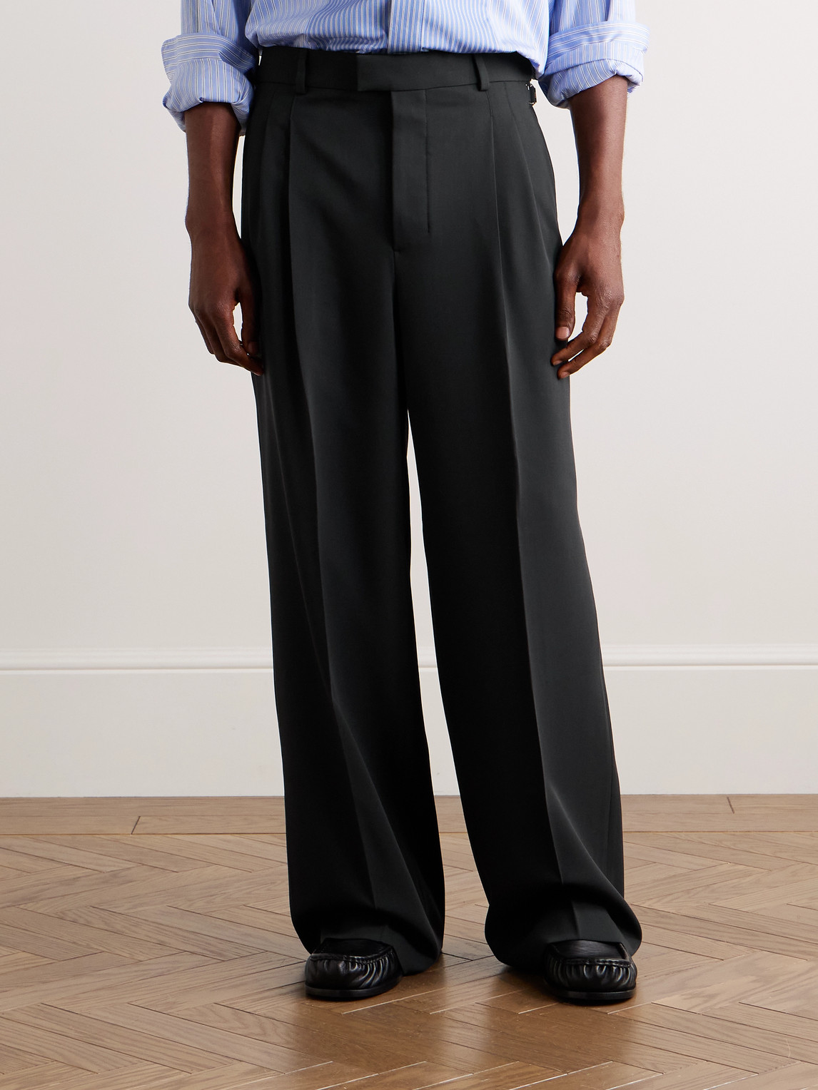 Ami Alexandre Mattiussi Wide-leg Pleated Virgin Wool-tricotine Trousers In Black