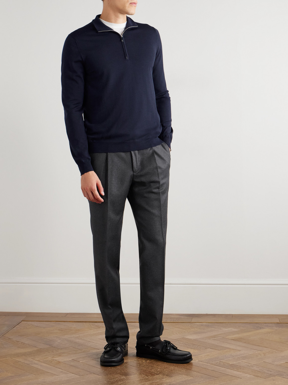 Incotex Tapered Pleated Virgin Wool-flannel Drawstring Trousers In Black