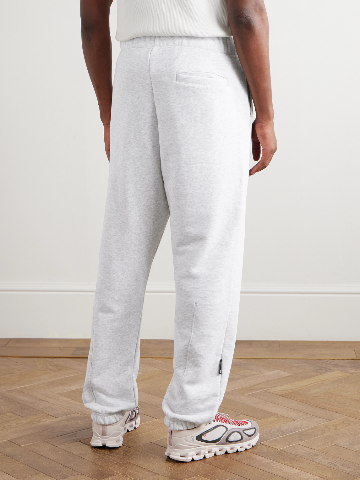 On Club Tapered Organic Cott-blend Jersey Sweatpants In Gray