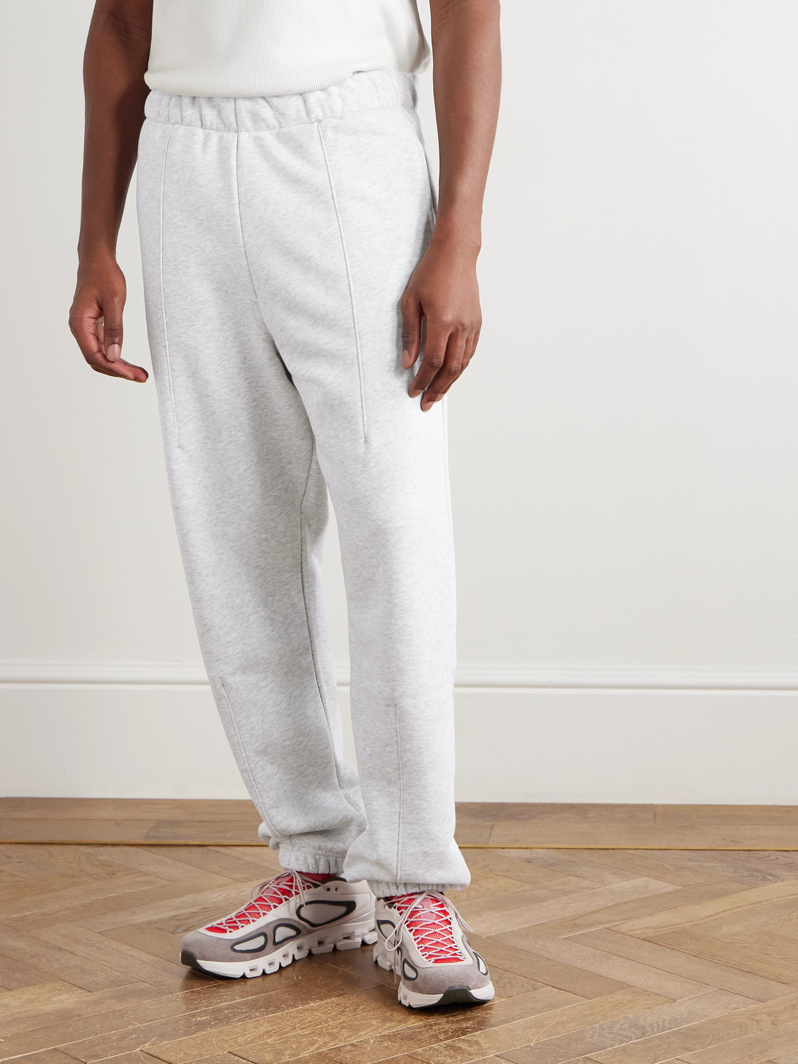 On Club Tapered Organic Cott-blend Jersey Sweatpants In Gray