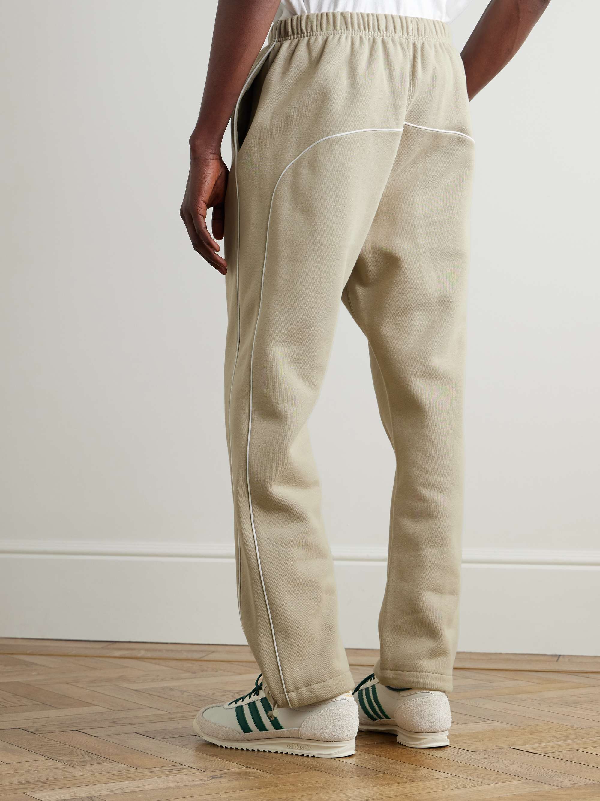 FEAR OF GOD ESSENTIALS 