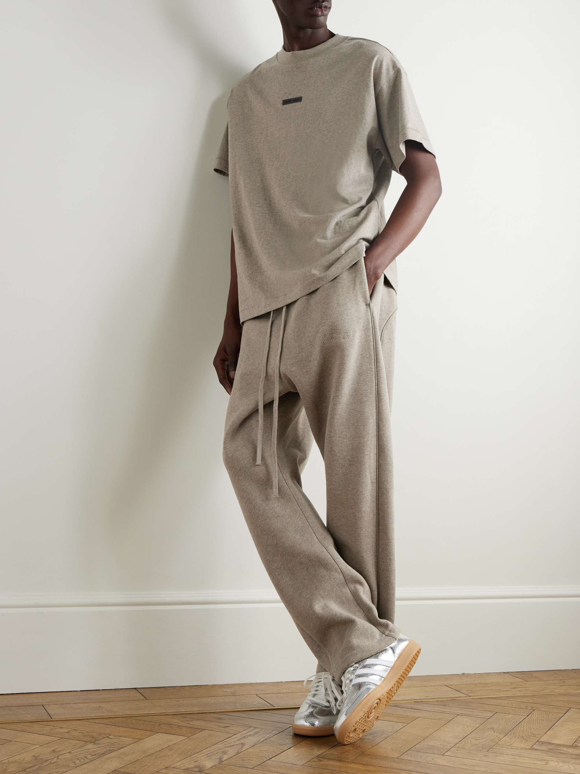 FEAR OF GOD ESSENTIALS 
