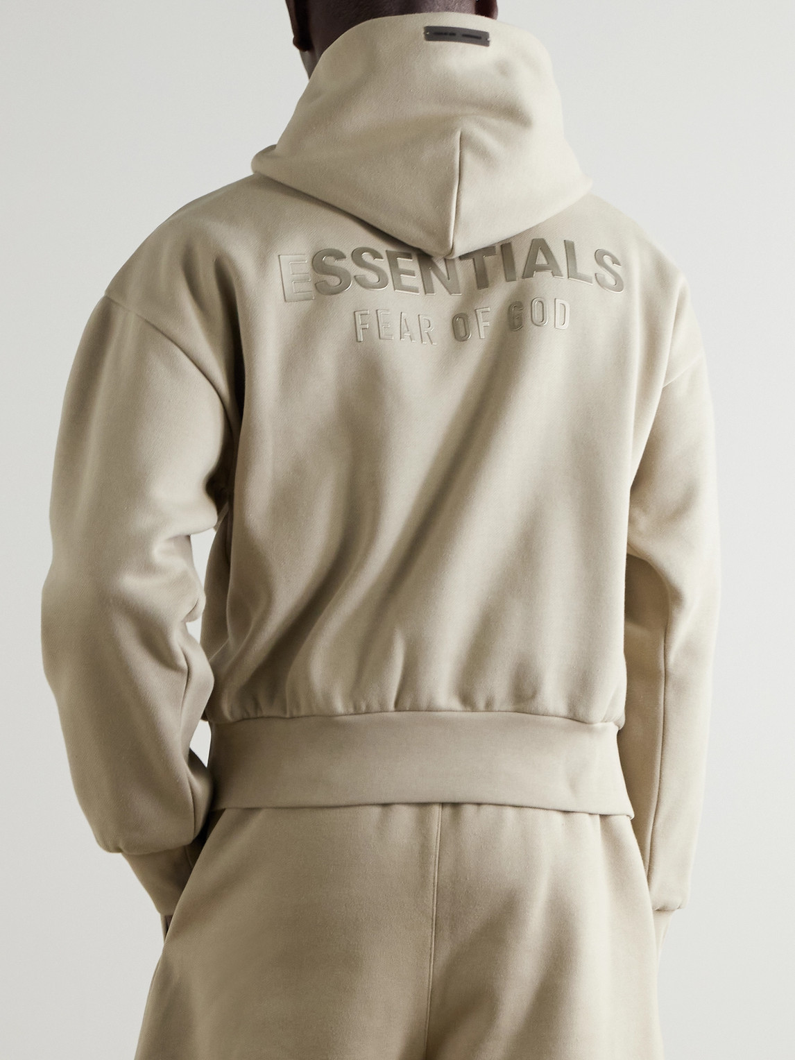 Essentials Mens Abbey Stone Classic Fleece Logo-embellished Cotton-blend Hoody Xs In Neutral