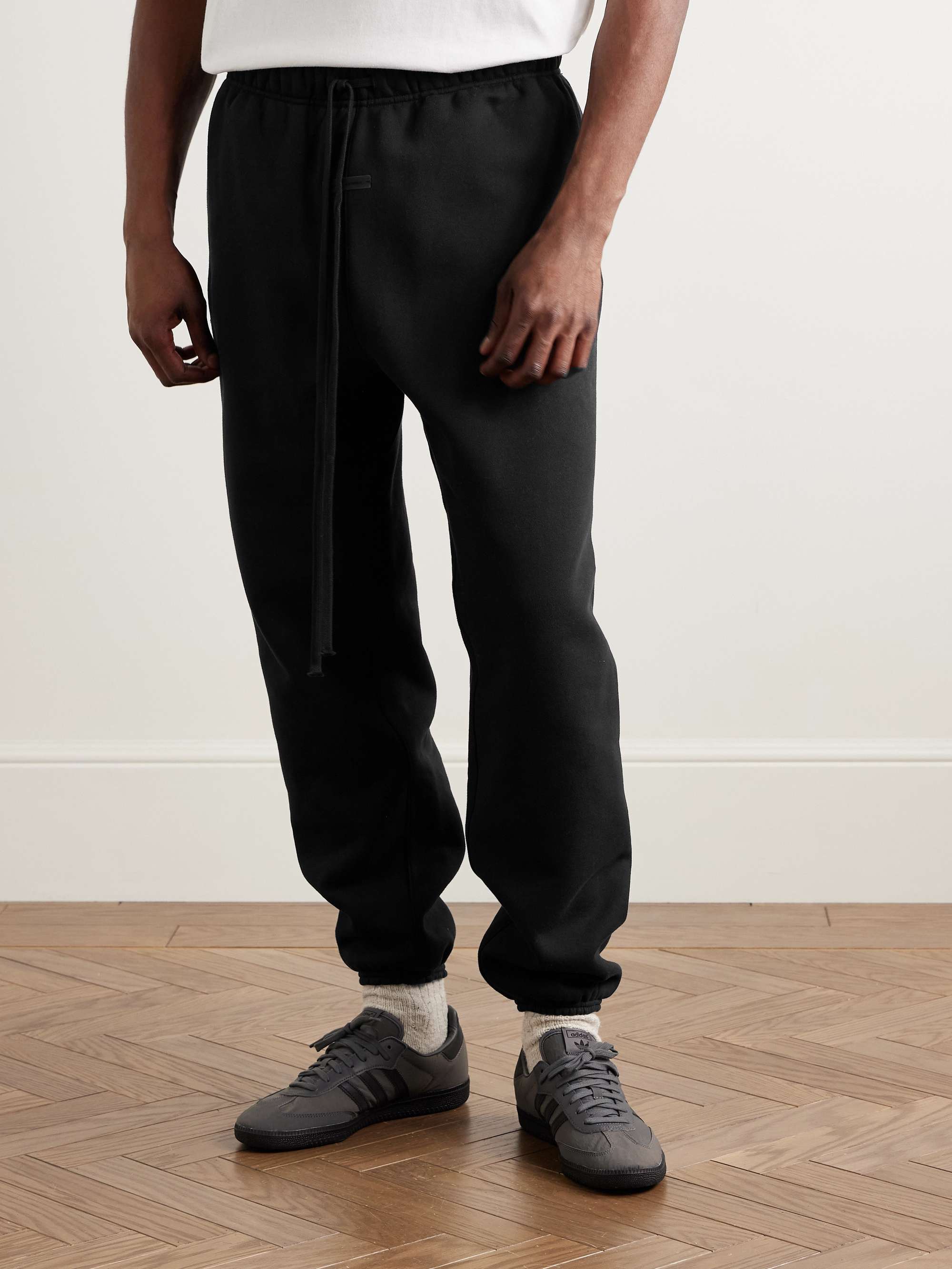 FEAR OF GOD ESSENTIALS 