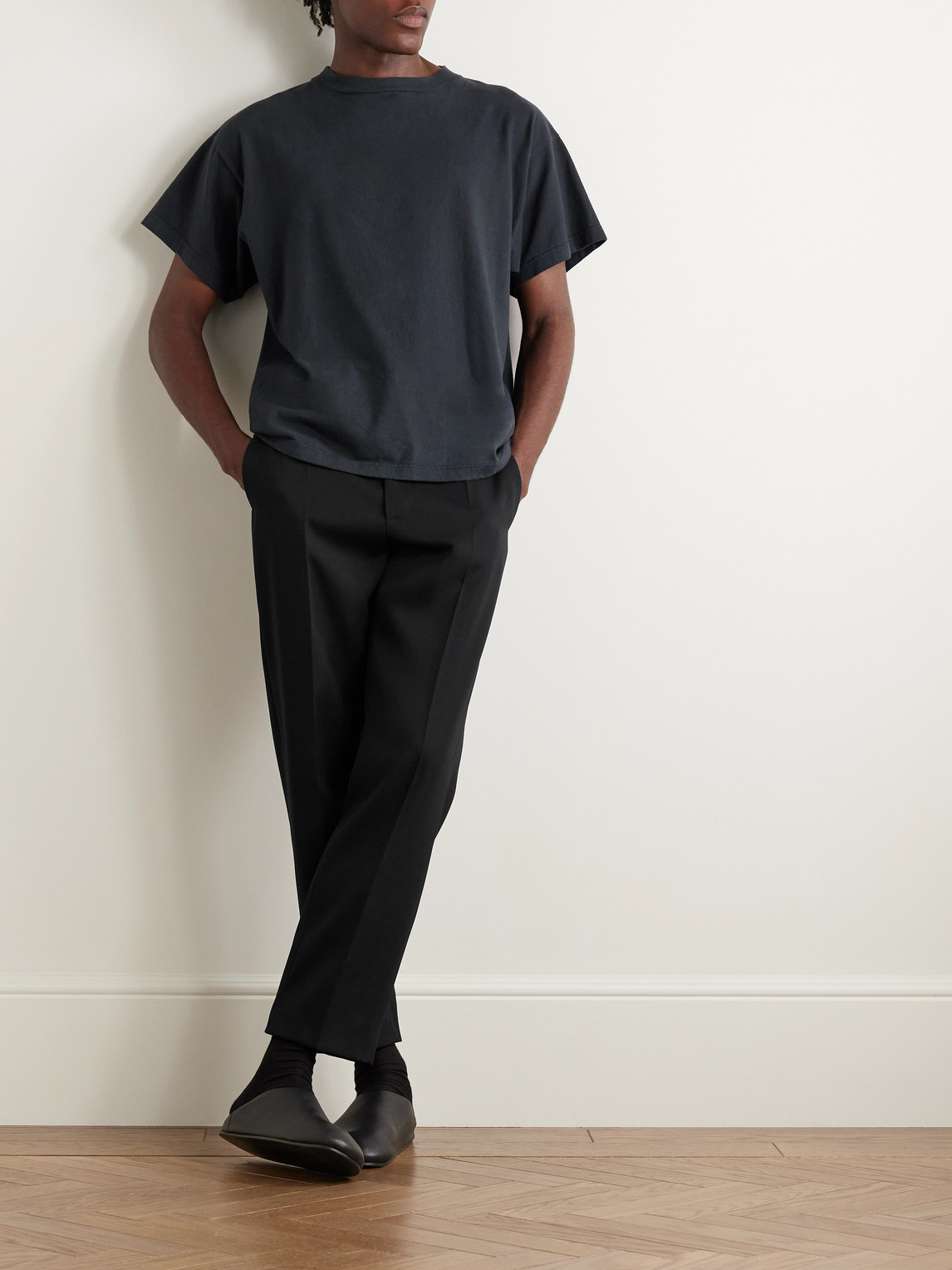 The Row Zuma Slim-fit Cropped Cotton And Cashmere-blend Gabardine Trousers In Black