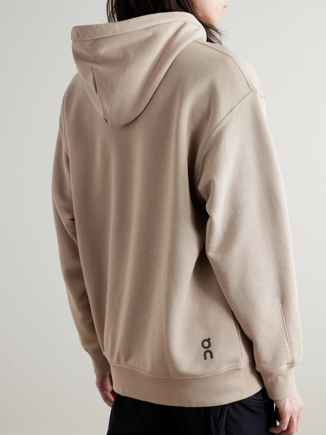 On Club Logo-print Organic Cott-blend Jersey Hoodie In Neutral