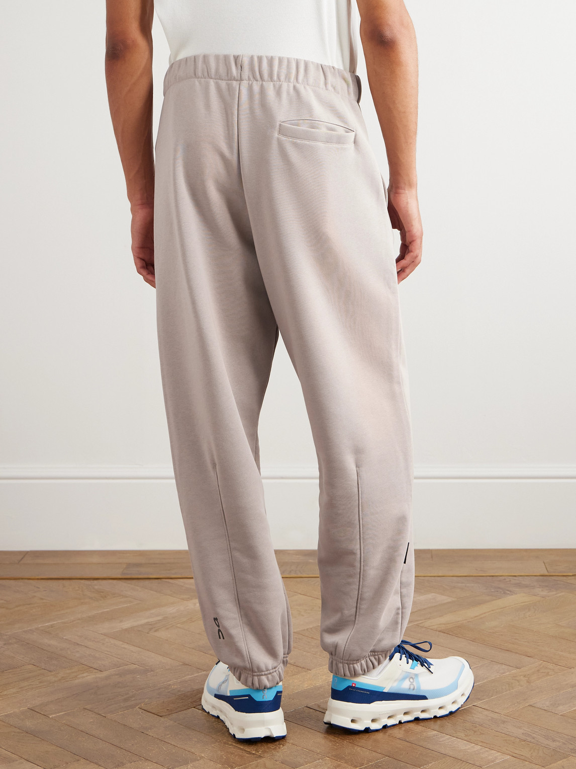 On Club Tapered Organic Cott-blend Jersey Sweatpants In Brown