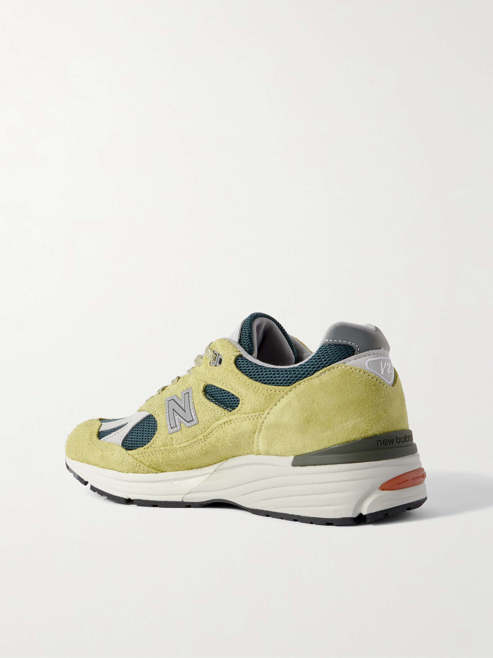 NEW BALANCE 
