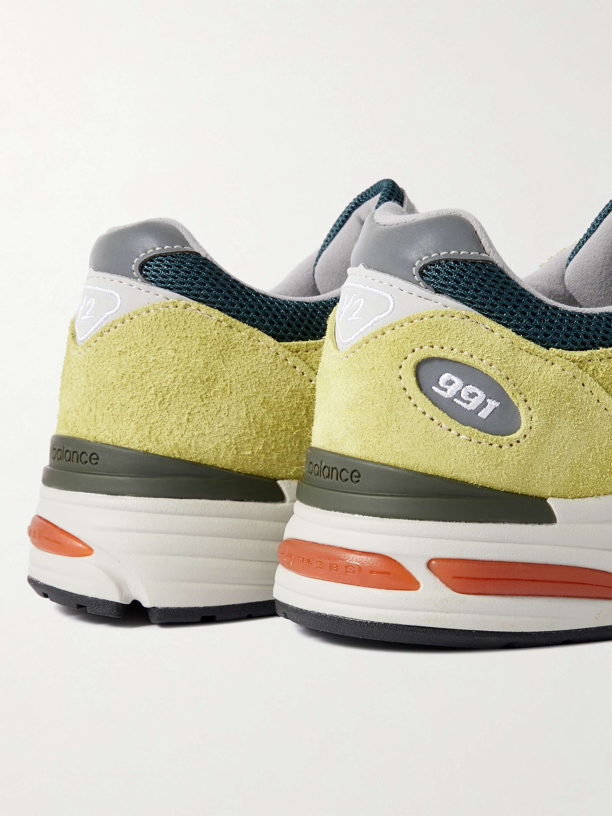 NEW BALANCE 