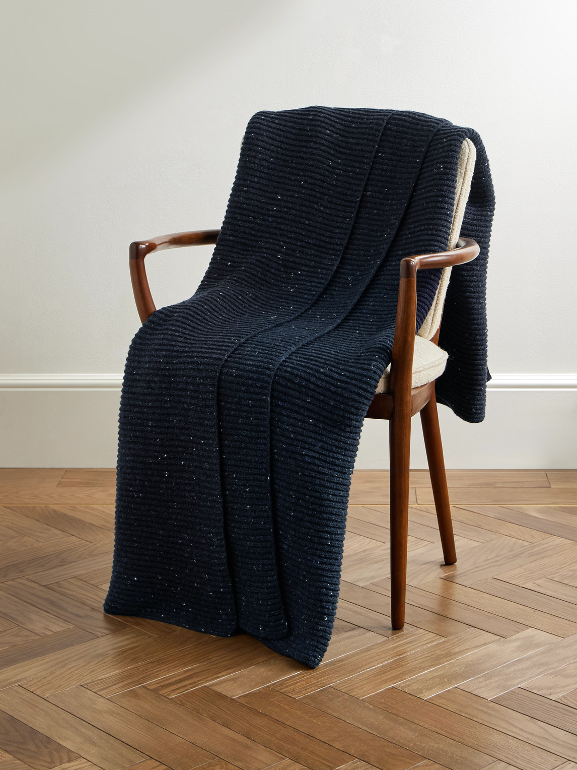Inis Meain Ribbed Merino Wool And Cashmere-blend Blanket In Blue