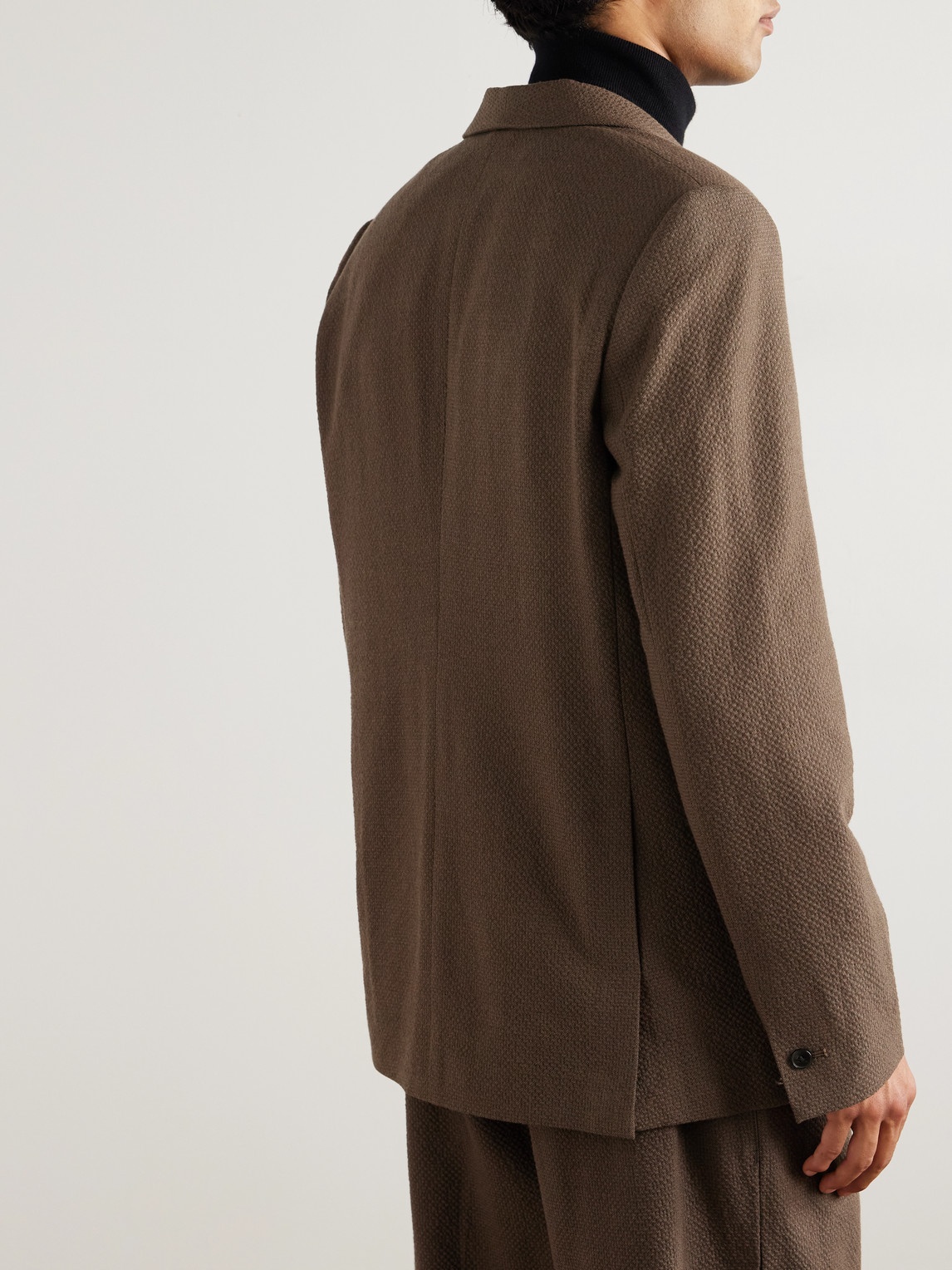A Kind Of Guise Shinji Textured-woven Suit Jacket In Brown