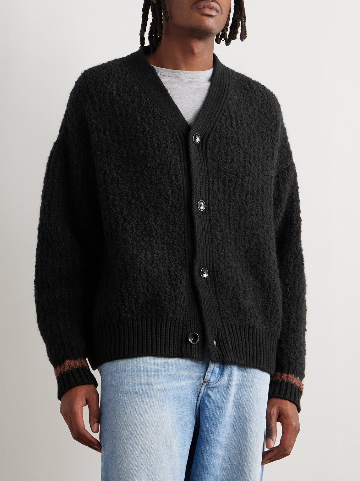 A Kind Of Guise Ribbed-knit Virgin Wool-blend Cardigan In Black