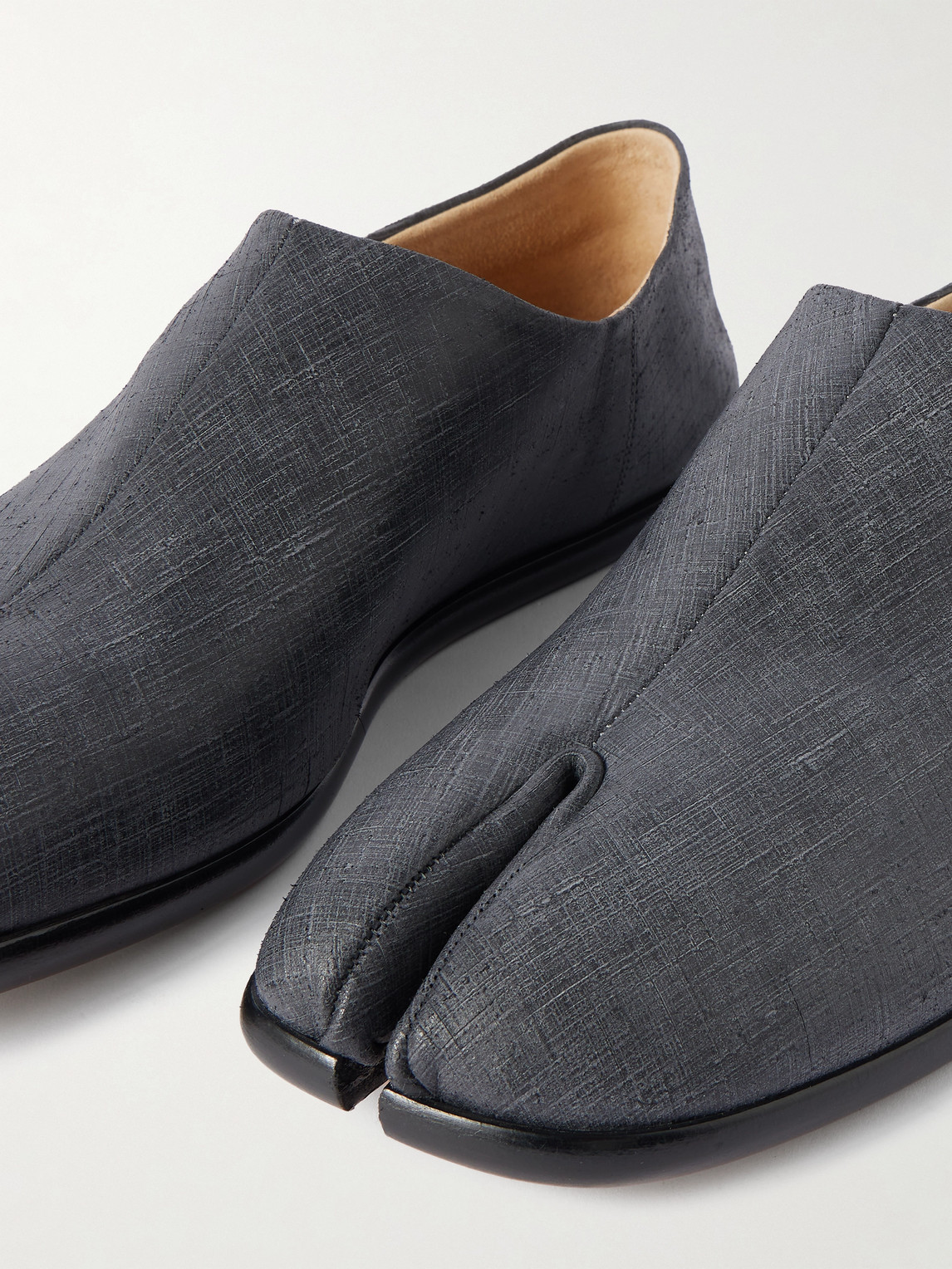 Maison Margiela Tabi Split-toe Collapsible-heel Textured-leather Loafers In Black