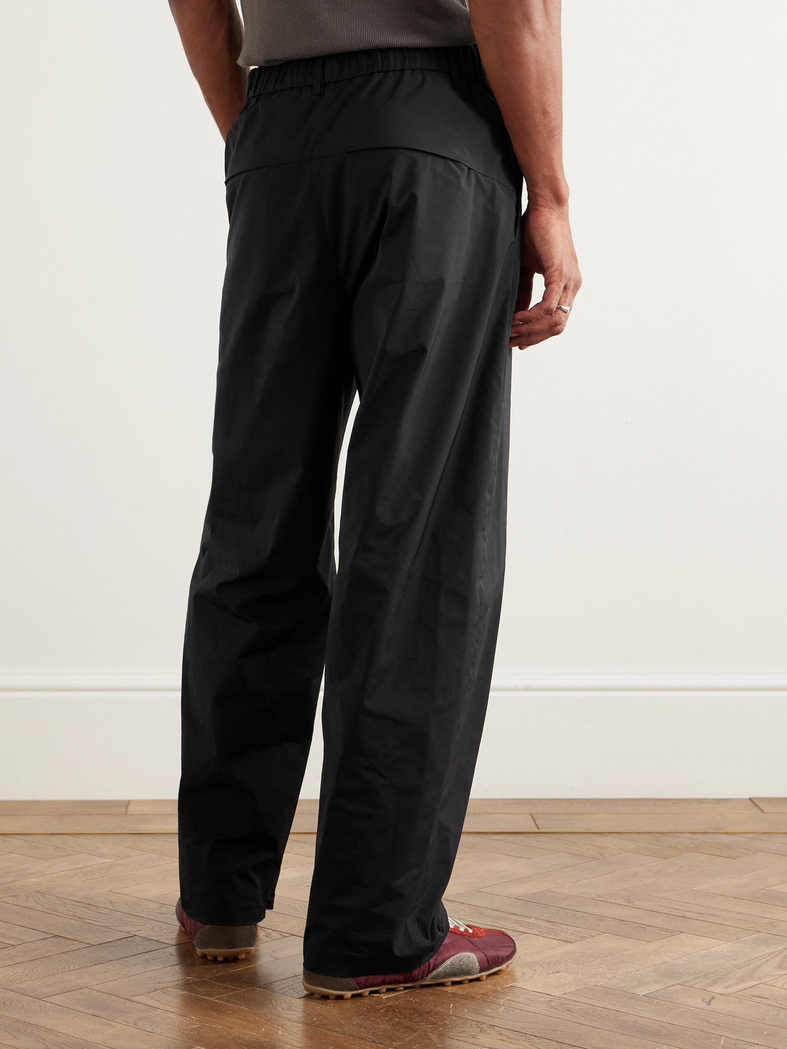  Amomento - Straight-leg Taffeta Trousers - Men - Black - L 