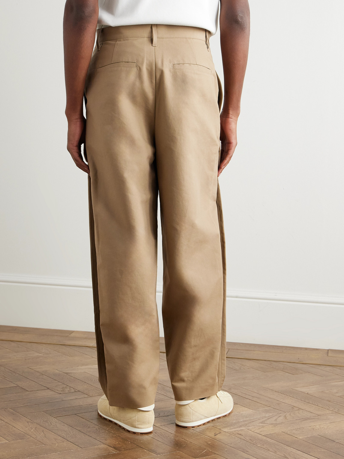  Amomento - Tapered Pleated Cotton Trousers - Men - Neutrals - M 