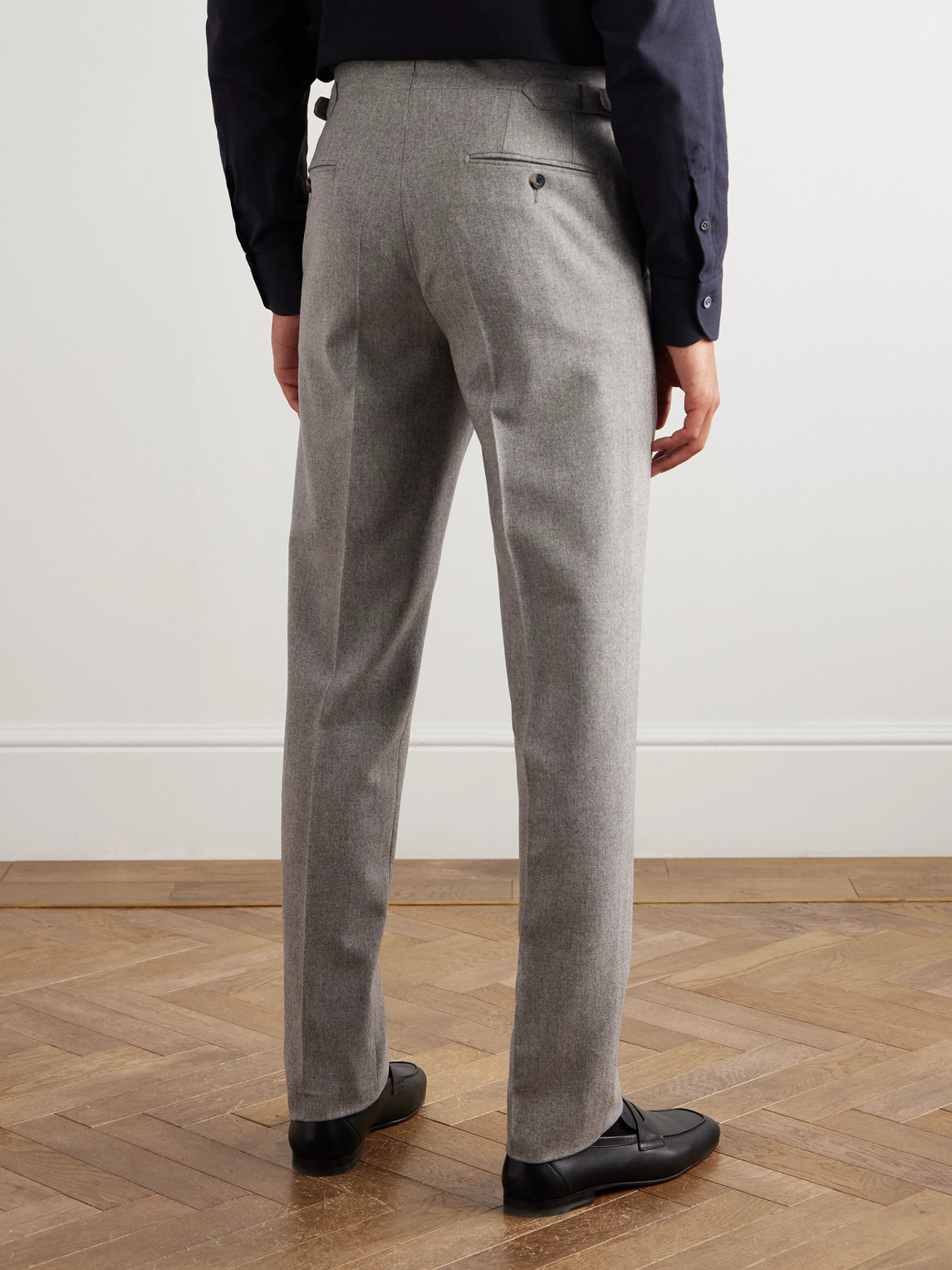 Thom Sweeney Tapered Wool Trousers In Gray