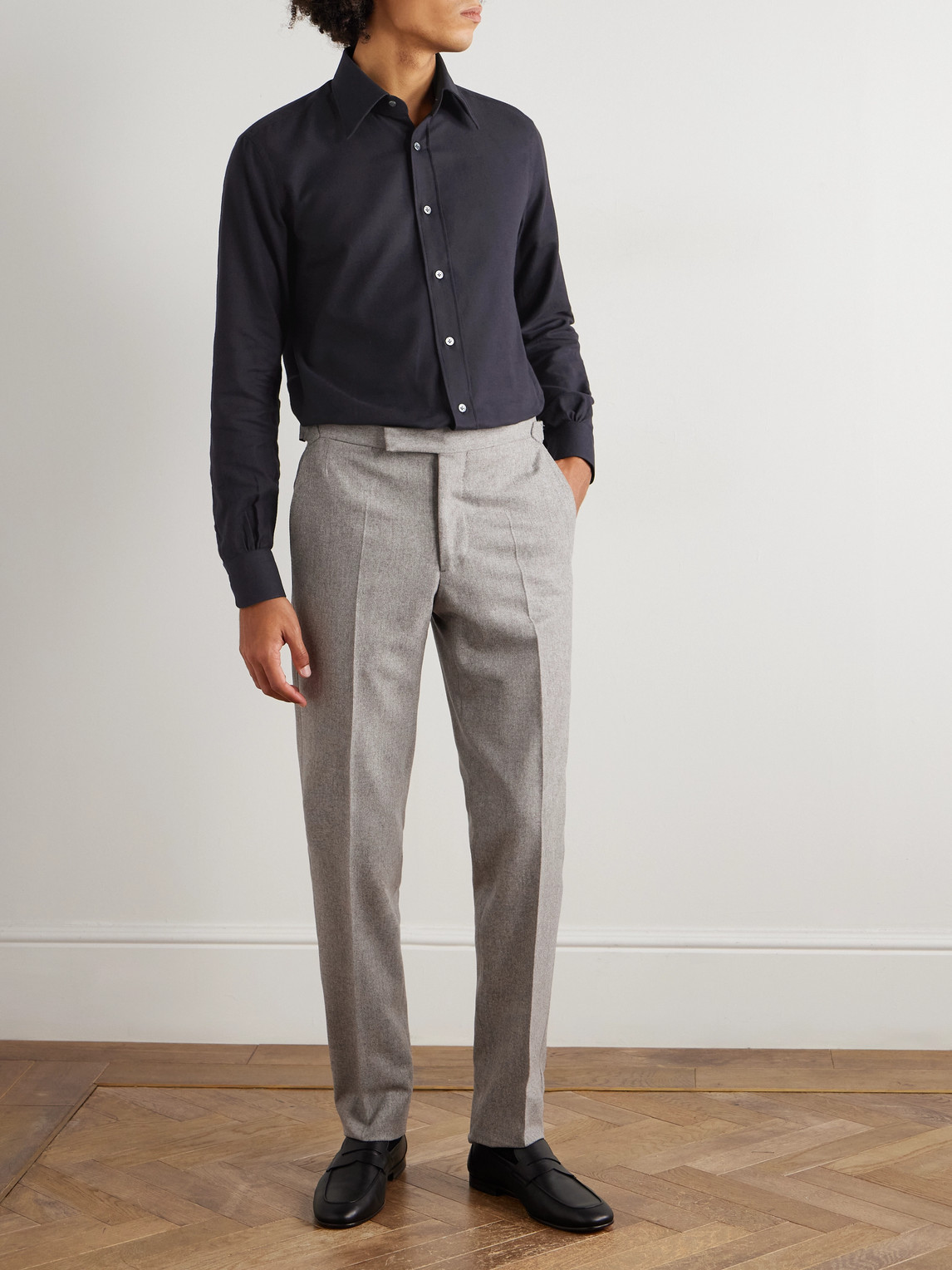 Thom Sweeney Tapered Wool Trousers In Gray