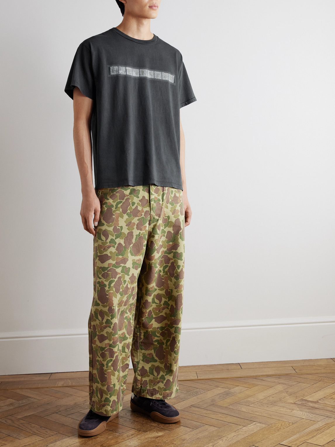 Gallery Dept. Paparazzi Crystal-embellished Glittered Printed Cotton-jersey T-shirt In Gray