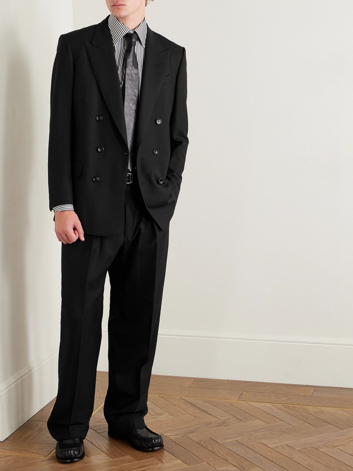 Tom Ford Slim-fit Double-breasted Wool-crepe Suit Jacket In Black