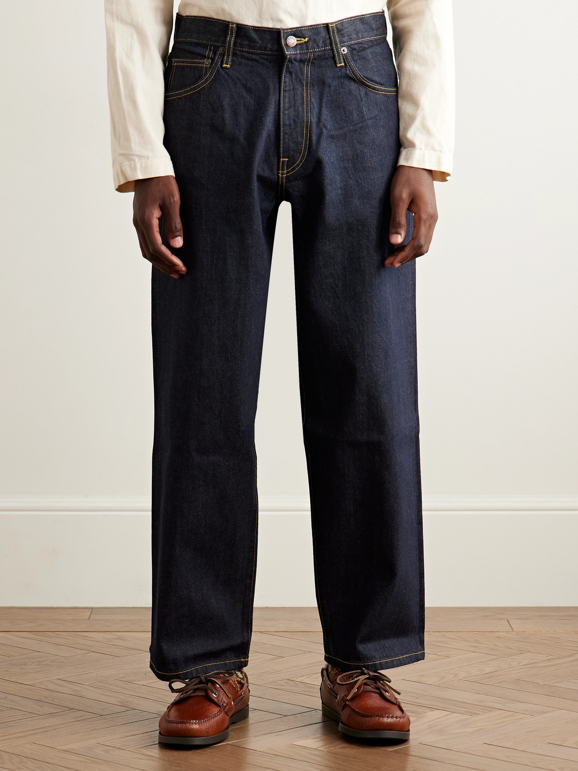 Noah Stovepipe Wide-leg Selvedge Jeans In Black