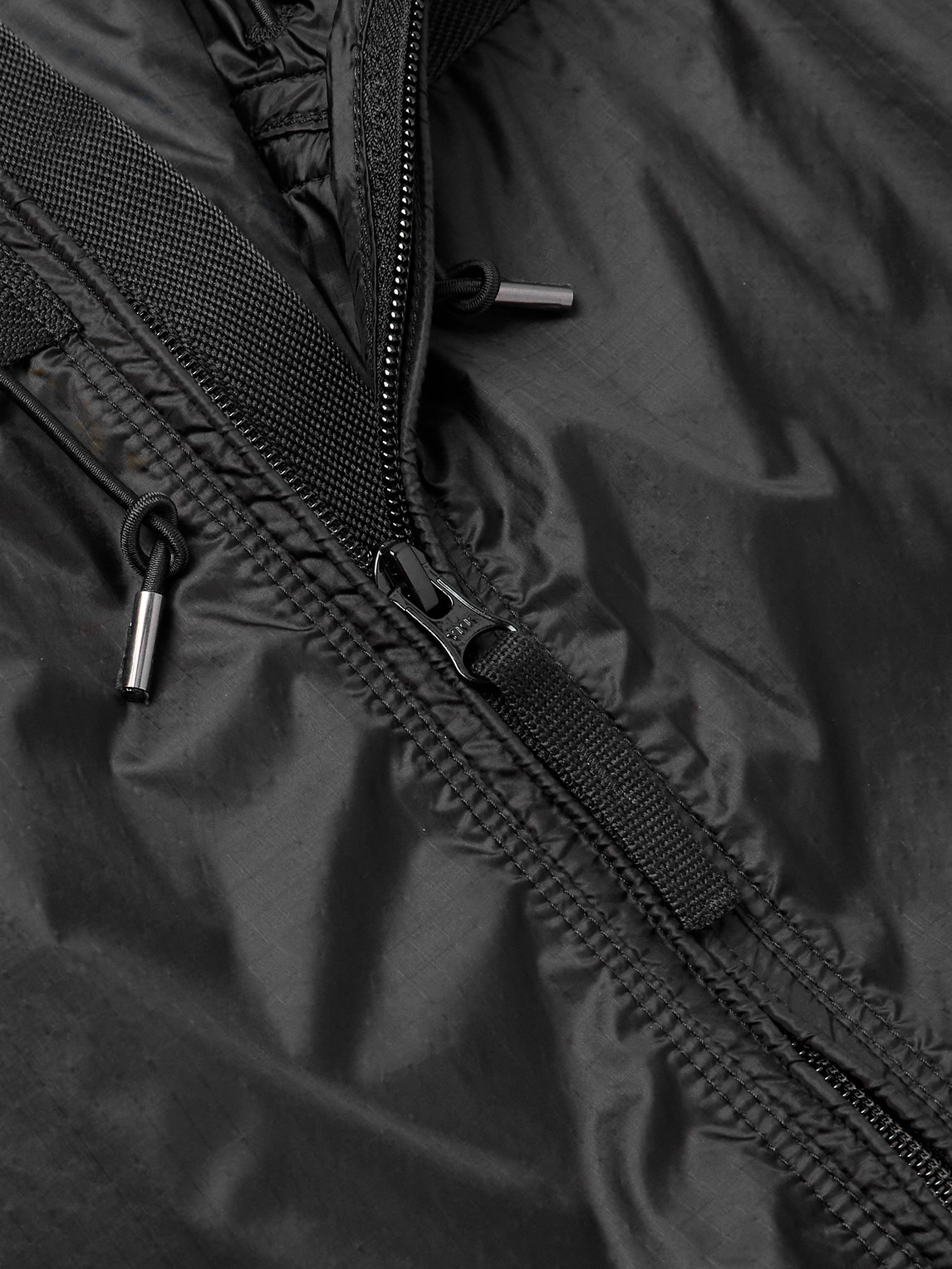 Stone Island Logo-appliqued Webbing-trimmed Ht Nylon-ripstop Hooded Jacket In Black