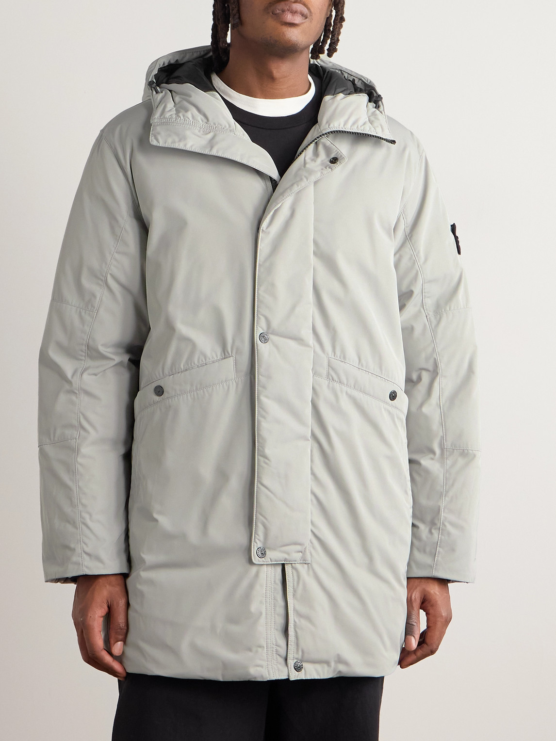 Stone Island Logo-appliquéd Micro Twill Hooded Down Parka In Gray
