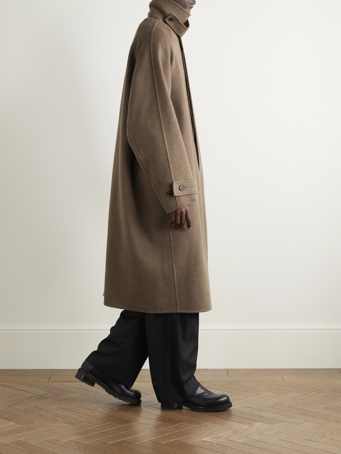 The Row Kenet Oversized Cashmere And Virgin Wool-blend Coat In Brown
