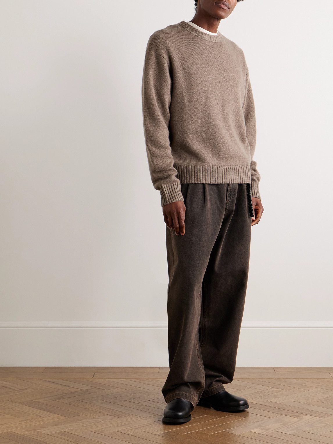 Frame Cashmere Sweater In Neutral