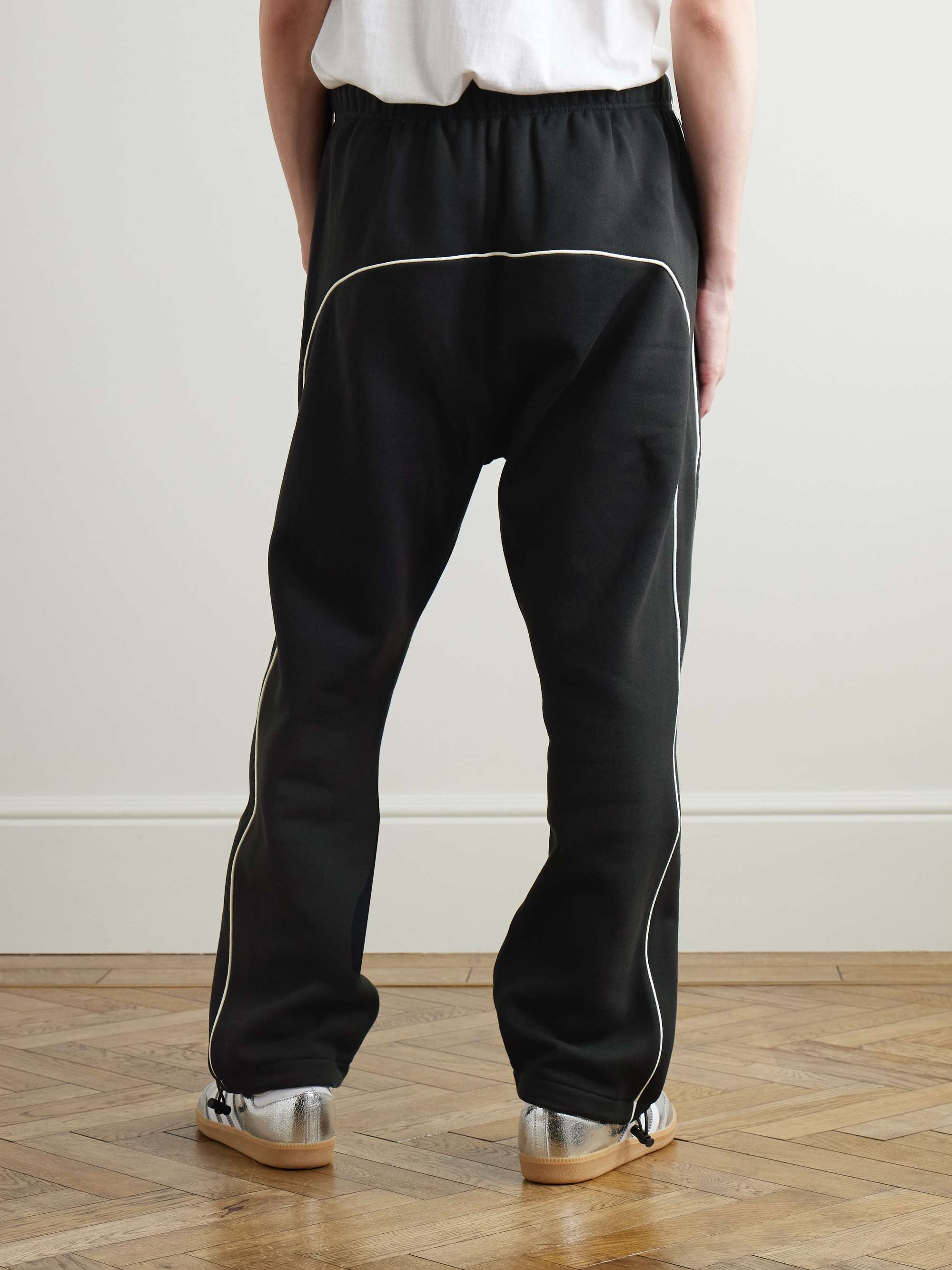 FEAR OF GOD ESSENTIALS 